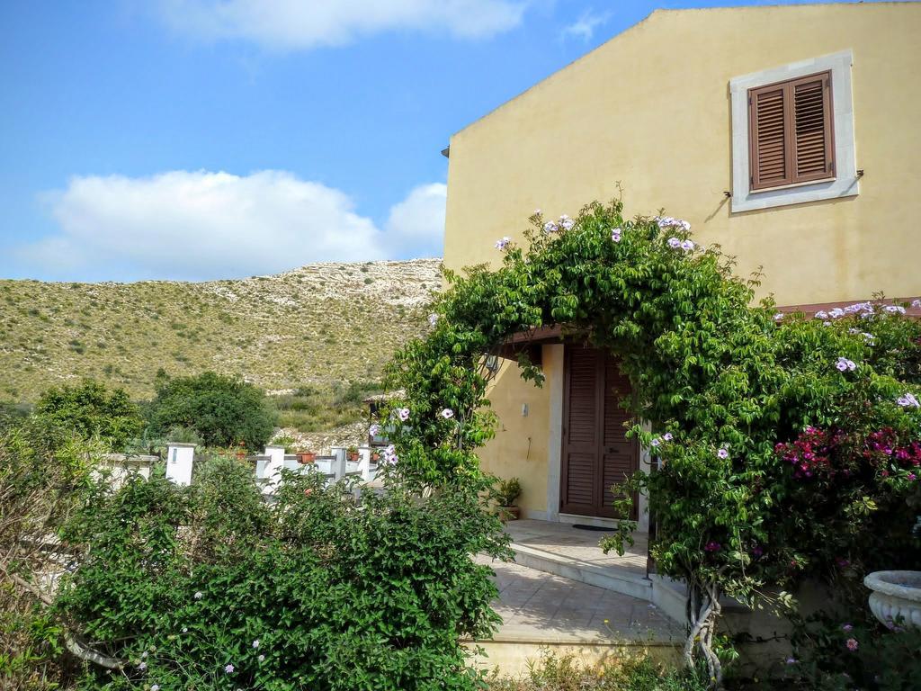 فيلا نوتوفي Agriturismo Timpa Del Sole المظهر الخارجي الصورة