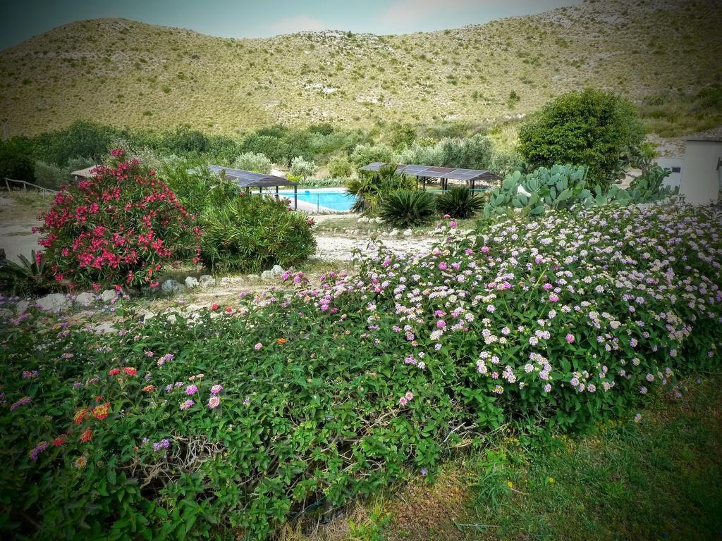 فيلا نوتوفي Agriturismo Timpa Del Sole المظهر الخارجي الصورة